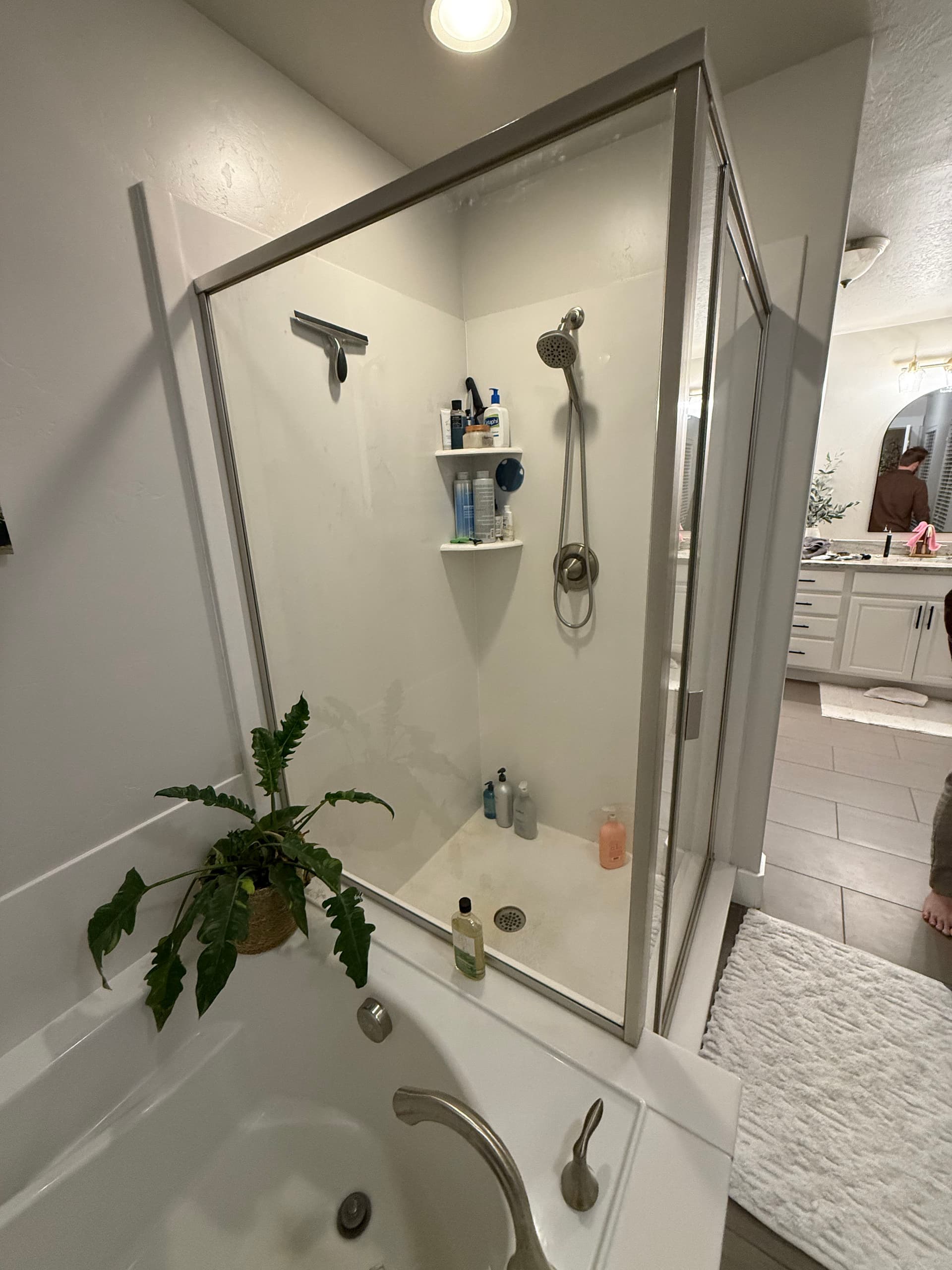 Gallery photos for From Builder-Basic to Spa-Worthy Tub and Shower Remodel: Image #1