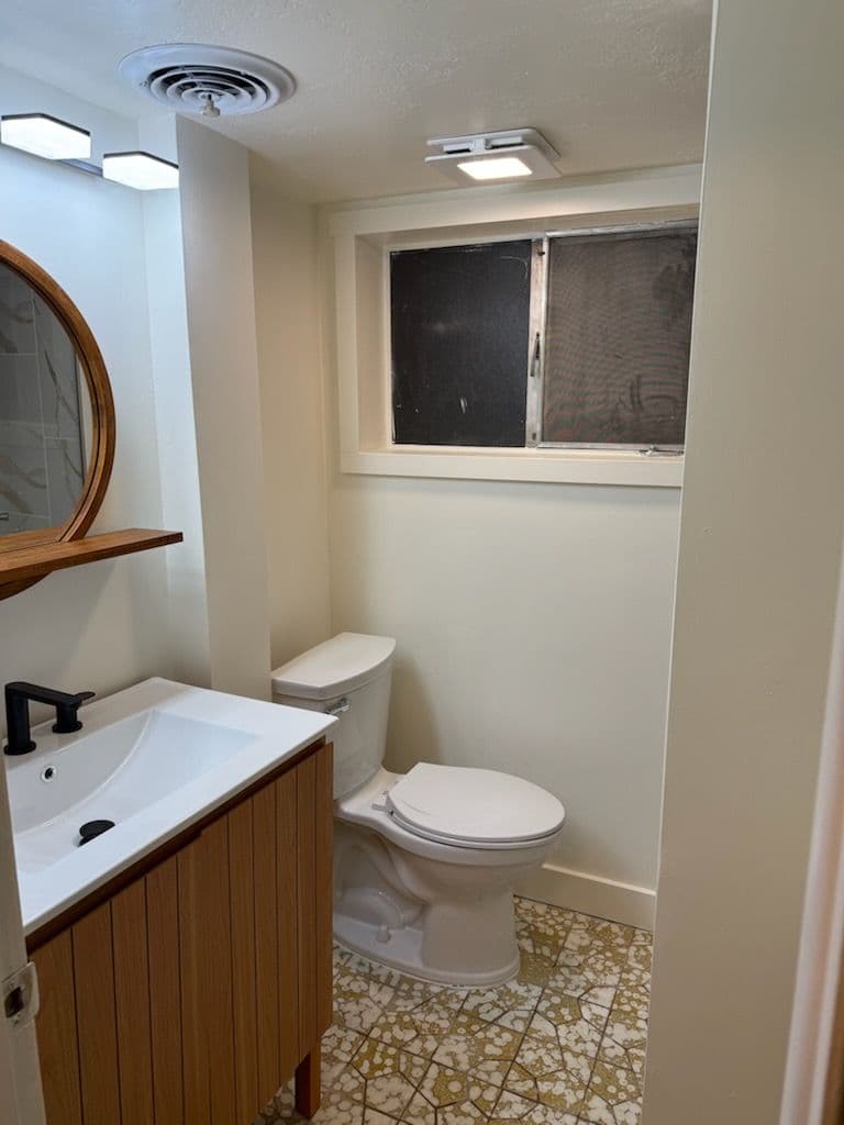 Gallery photos for Modern Bathroom Makeover with Sleek Features: Image #1