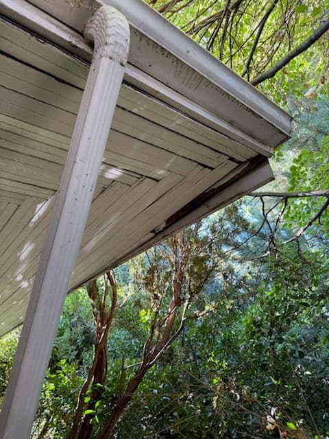 Gallery photos for Soffit Restoration Project Underway: Image #3