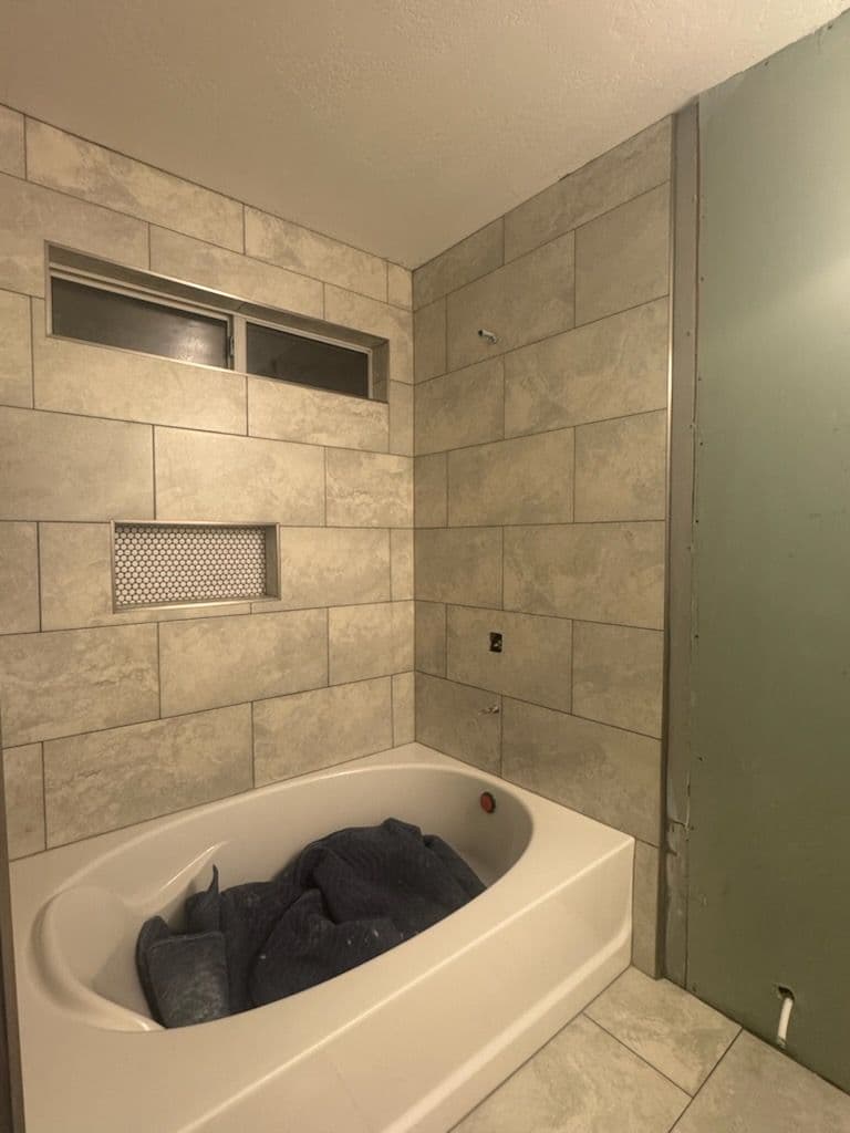 Gallery photos for Bathroom Remodel with New Tile and Fixtures: Image #1