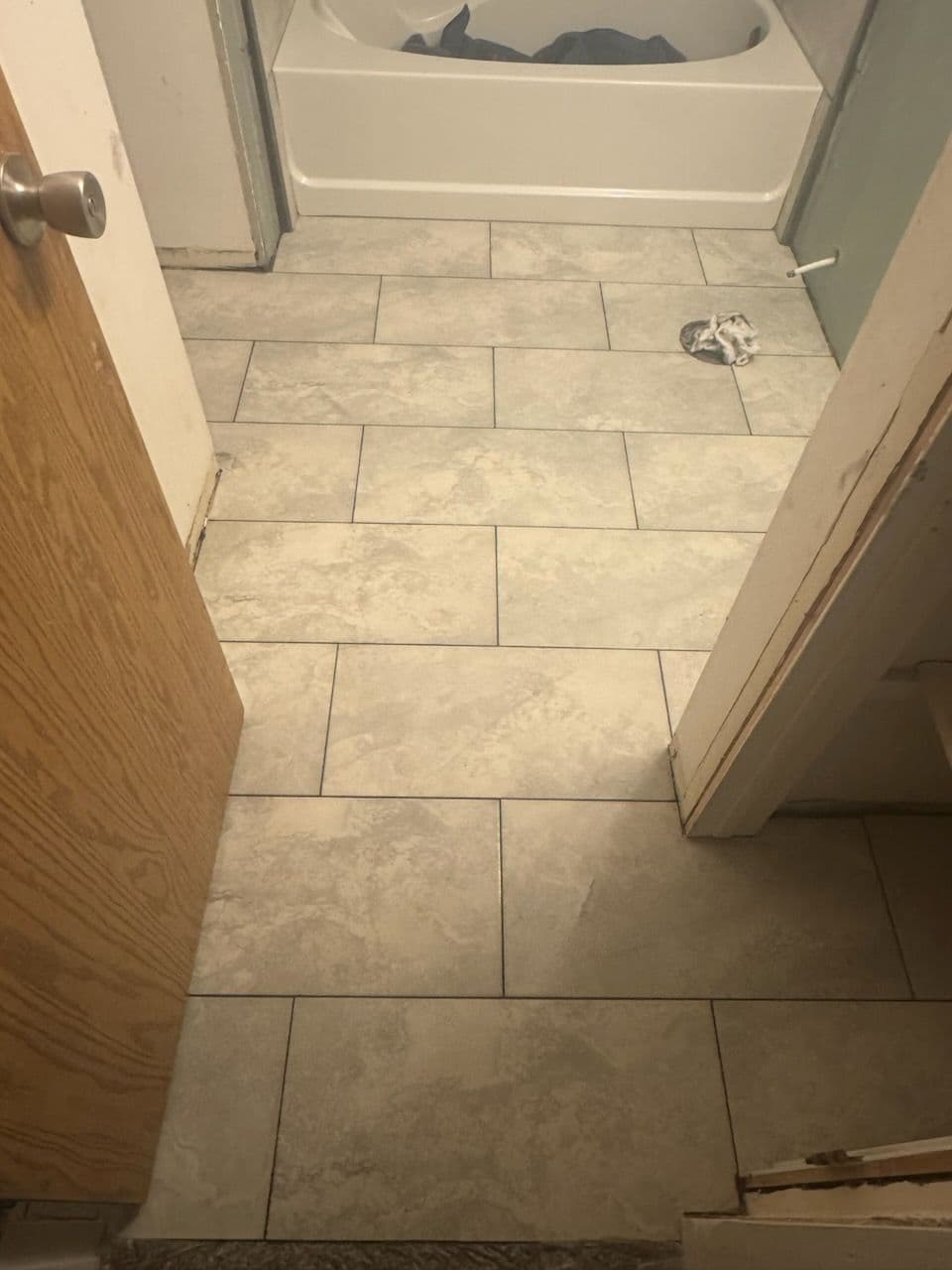 Gallery photos for Bathroom Remodel with New Tile and Fixtures: Image #2
