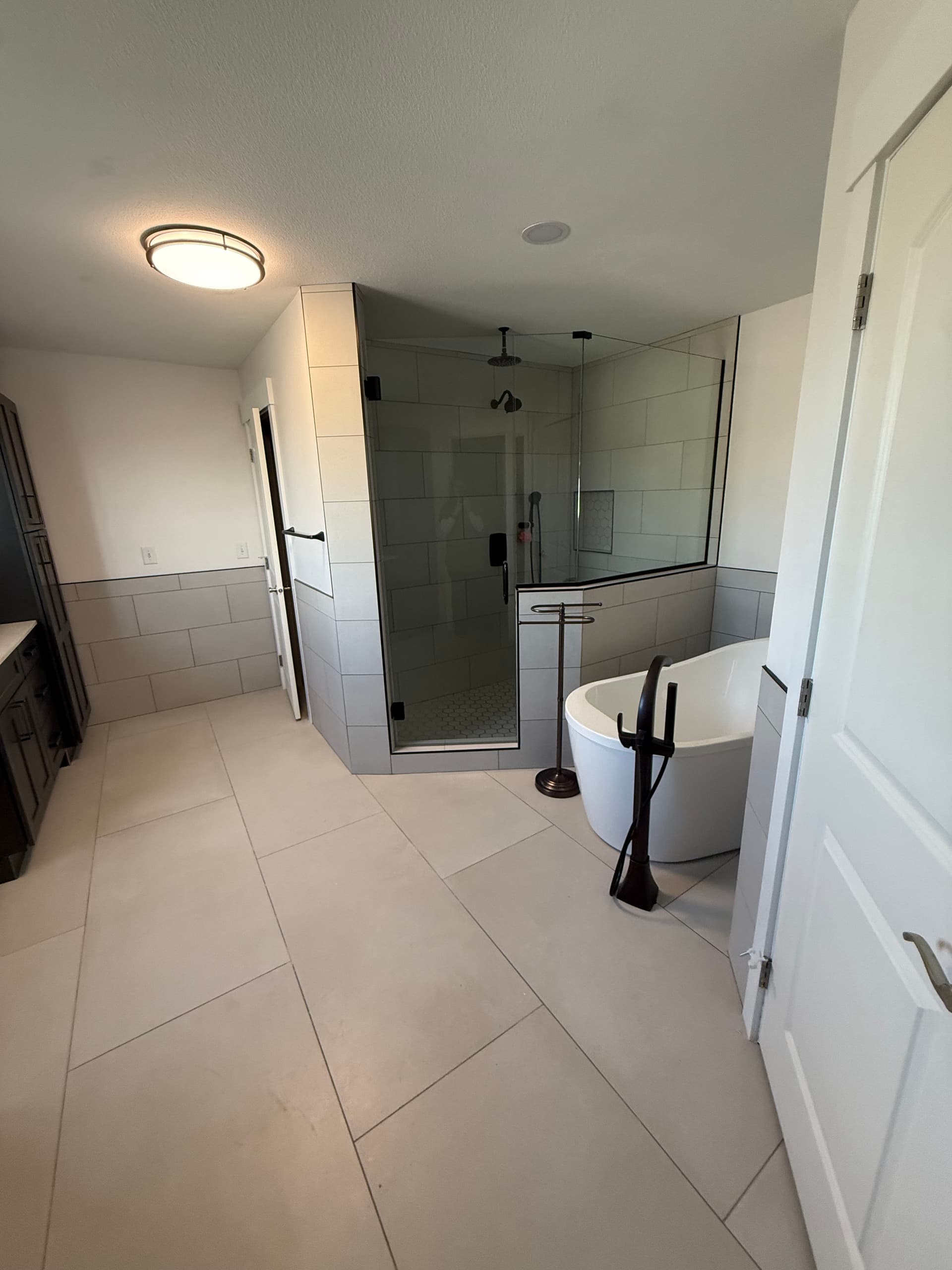 Gallery photos for Modern Bathroom Makeover in Syracuse: Image #4