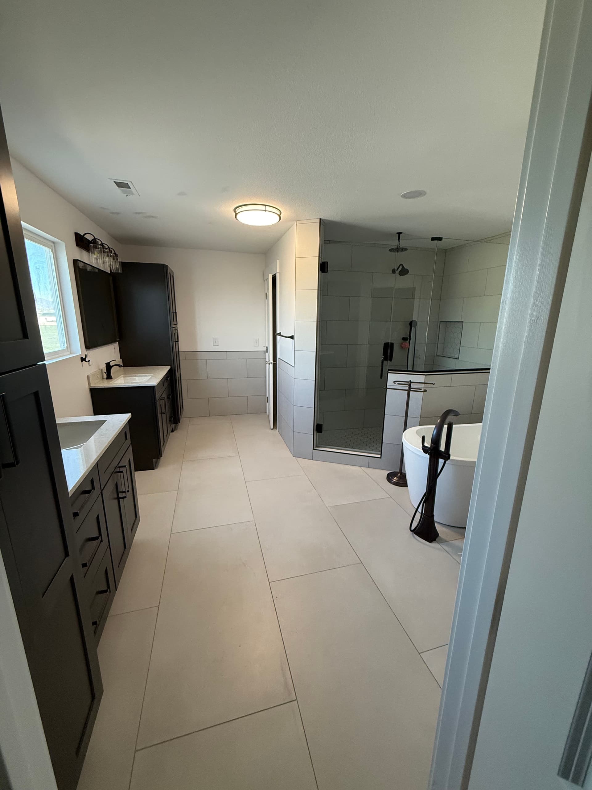 Gallery photos for Modern Bathroom Makeover in Syracuse: Image #5